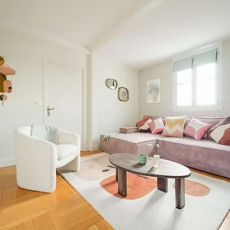 Haussmannien 16eme Apartment *